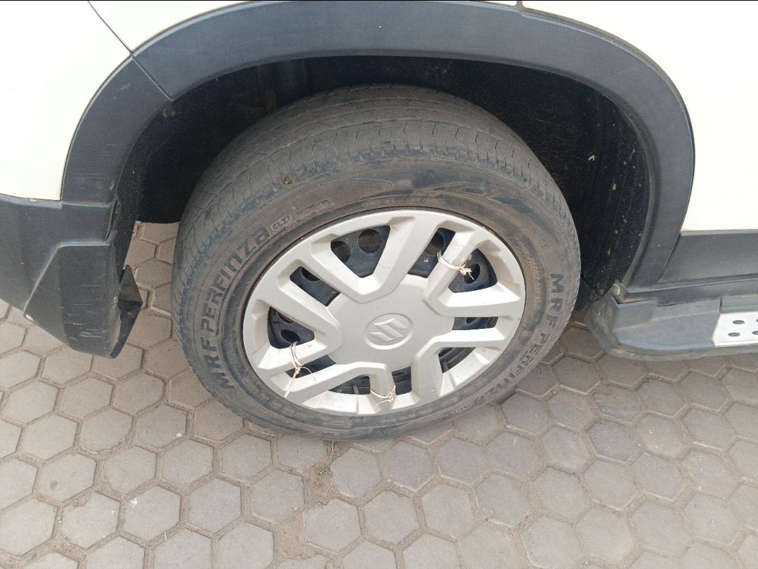 यूज़्ड 2017 मारुति सुजुकी विटारा ब्रेज़ा, Banguary, Cuttack 8 यूज़्ड 2017 मारुति सुजुकी विटारा ब्रेज़ा, Banguary, Cuttack 8