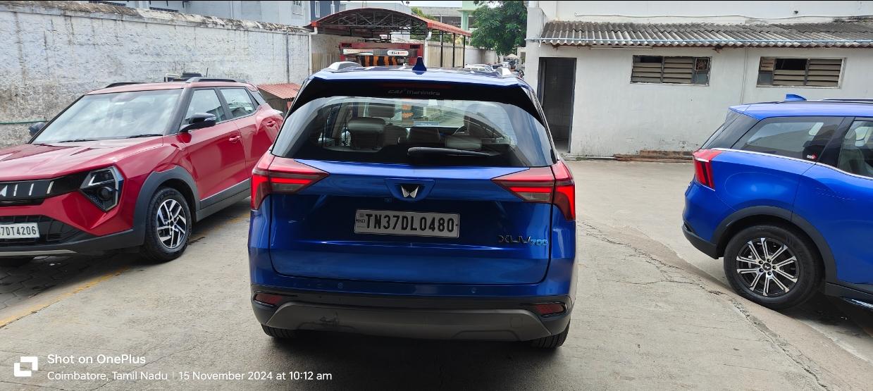 2021 महिंद्रा एक्सयूवी700 AX7 MT Diesel 7 STR 2021 महिंद्रा एक्सयूवी700 AX7 MT Diesel 7 STR