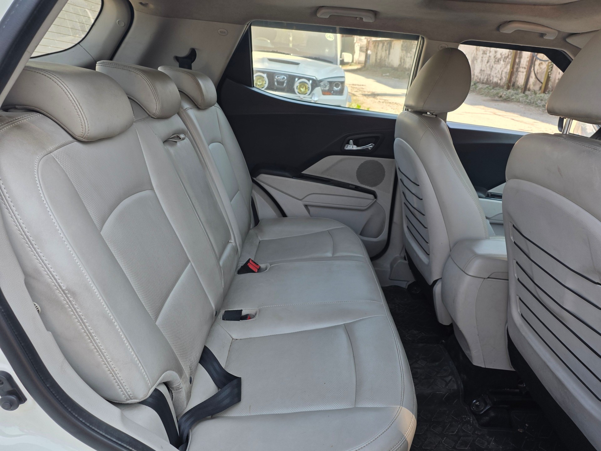 XUV300 image 10 XUV300 image 10