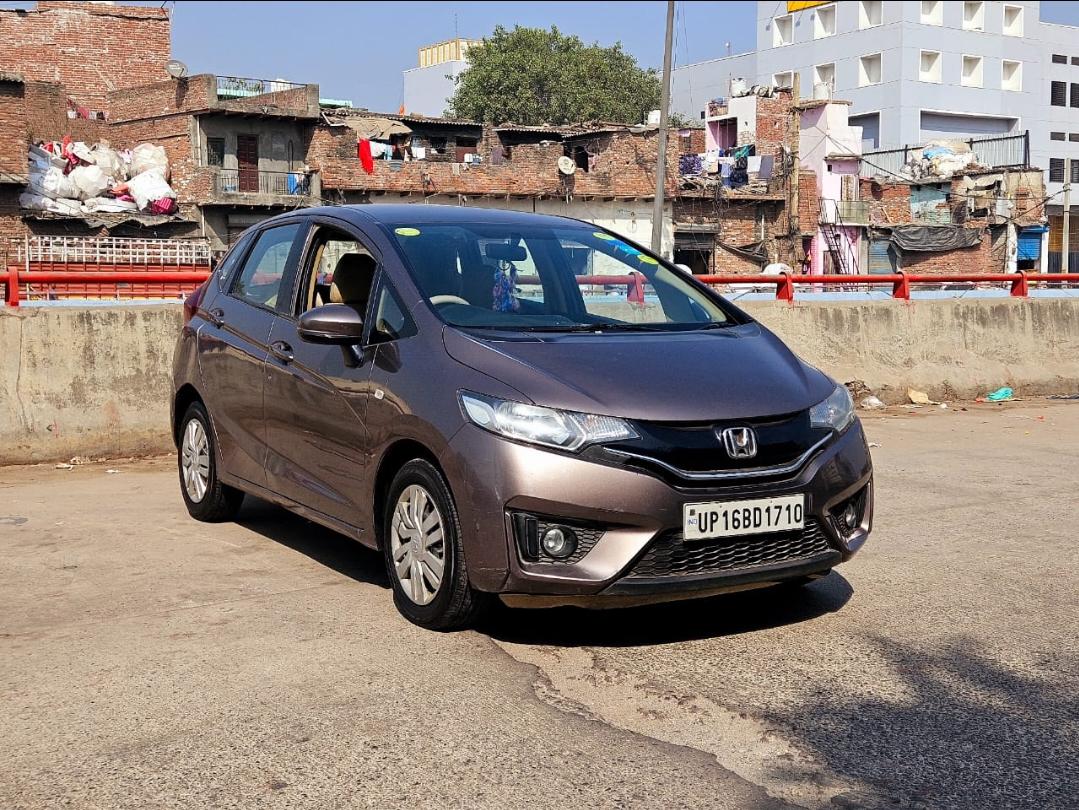 यूज़्ड 2016 होंडा जैज़, Noida New Delhi 6 यूज़्ड 2016 होंडा जैज़, Noida New Delhi 6