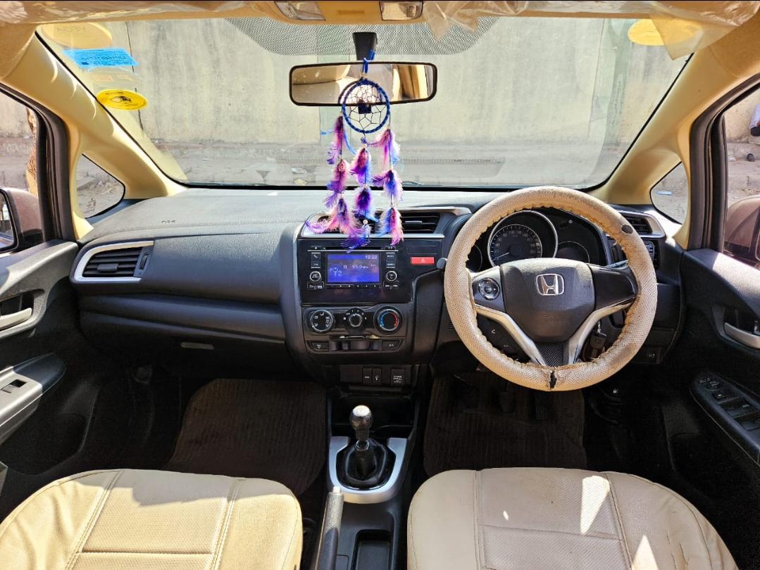 यूज़्ड 2016 होंडा जैज़, Noida New Delhi 10 यूज़्ड 2016 होंडा जैज़, Noida New Delhi 10