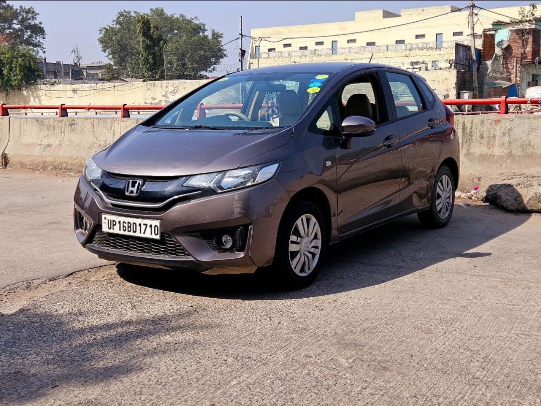 यूज़्ड 2016 होंडा जैज़, Noida New Delhi 3 यूज़्ड 2016 होंडा जैज़, Noida New Delhi 3