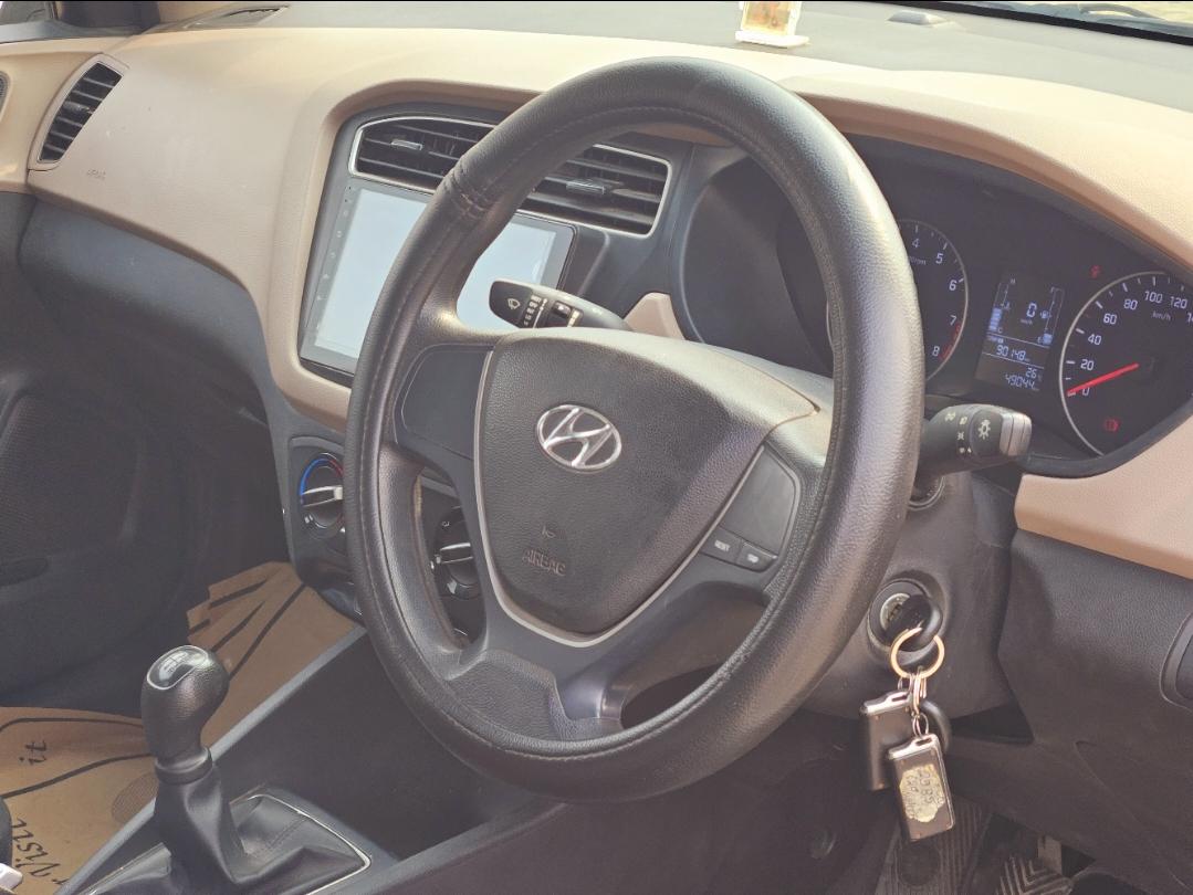 यूज़्ड 2018 ह्युंडई  ईलाइट आई20, Noida  11 यूज़्ड 2018 ह्युंडई  ईलाइट आई20, Noida  11