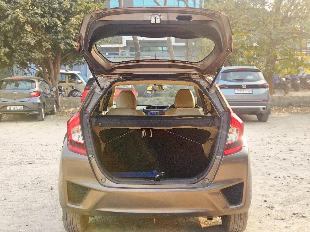 यूज़्ड 2016 होंडा जैज़, Noida 9 यूज़्ड 2016 होंडा जैज़, Noida 9