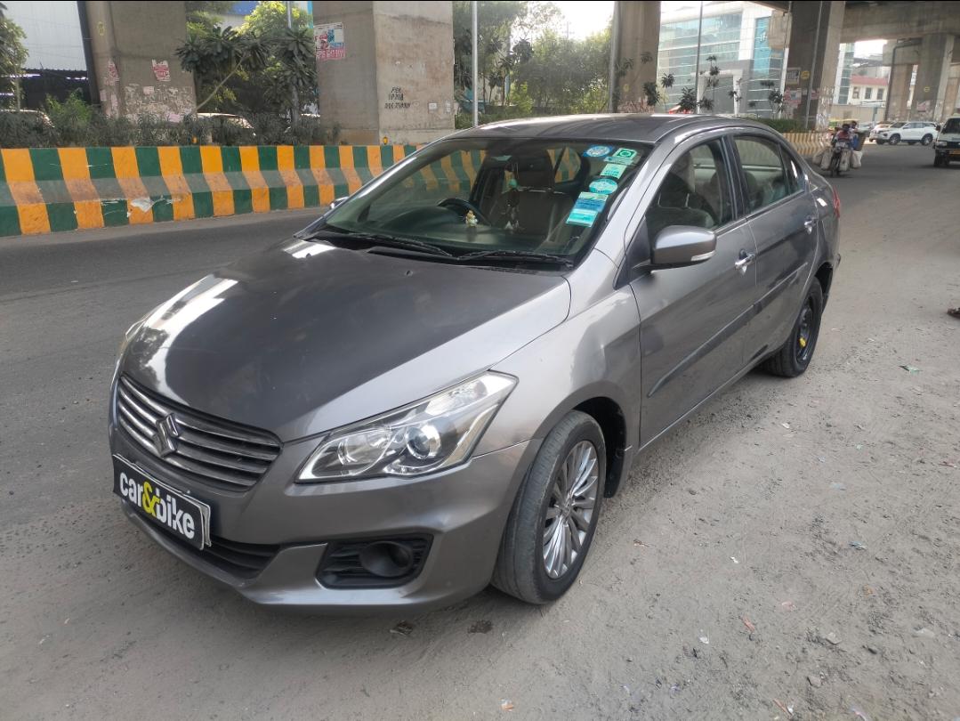 2017 मारुति सुजुकी सियाज़ Alpha Petrol BS IV 2017 मारुति सुजुकी सियाज़ Alpha Petrol BS IV