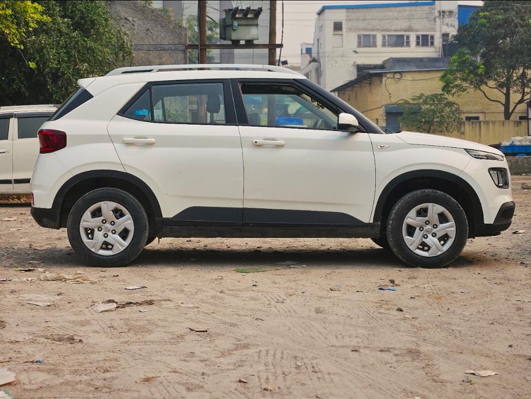 यूज़्ड 2020 ह्युंडई वेन्यू, Noida New Delhi 5 यूज़्ड 2020 ह्युंडई वेन्यू, Noida New Delhi 5