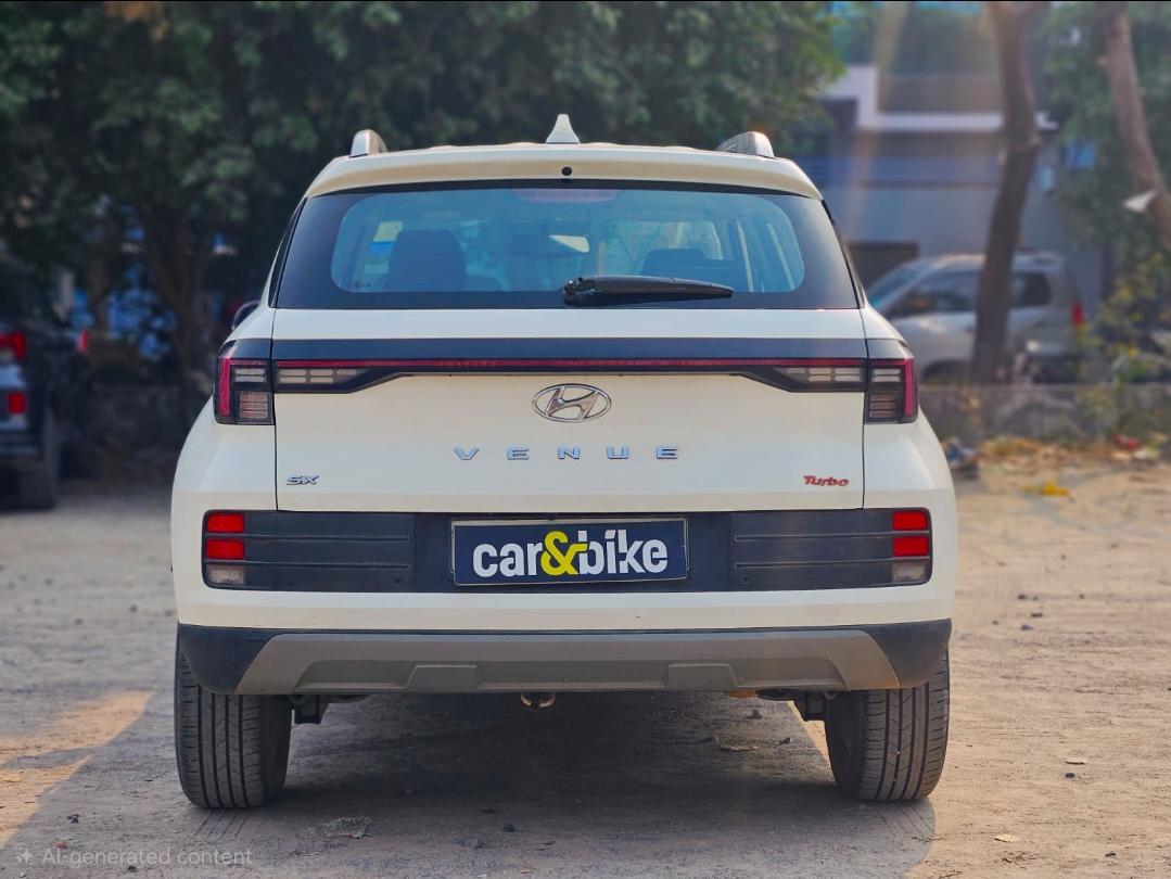 यूज़्ड 2022 ह्युंडई वेन्यू, Noida New Delhi 3 यूज़्ड 2022 ह्युंडई वेन्यू, Noida New Delhi 3