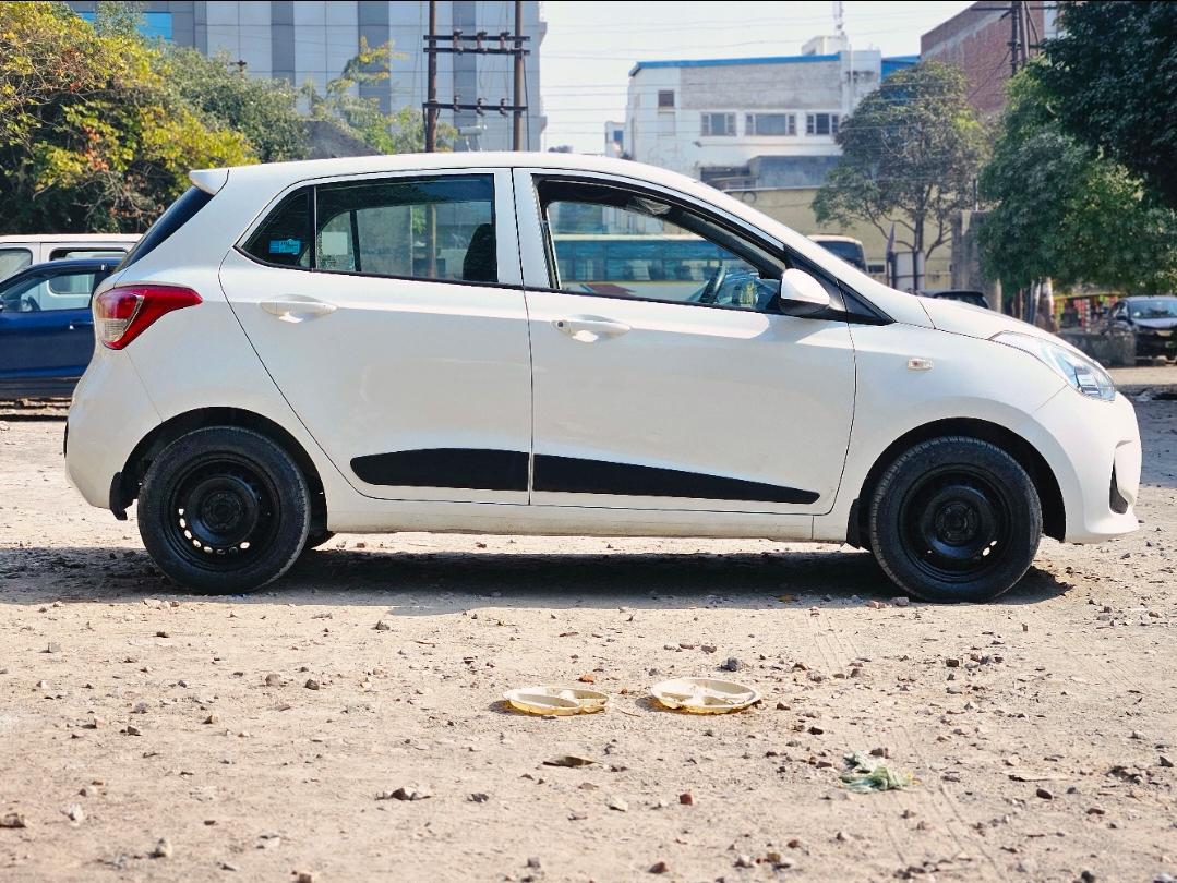 यूज़्ड 2018 ह्युंडई ग्रैंड आई10, Noida New Delhi 5 यूज़्ड 2018 ह्युंडई ग्रैंड आई10, Noida New Delhi 5