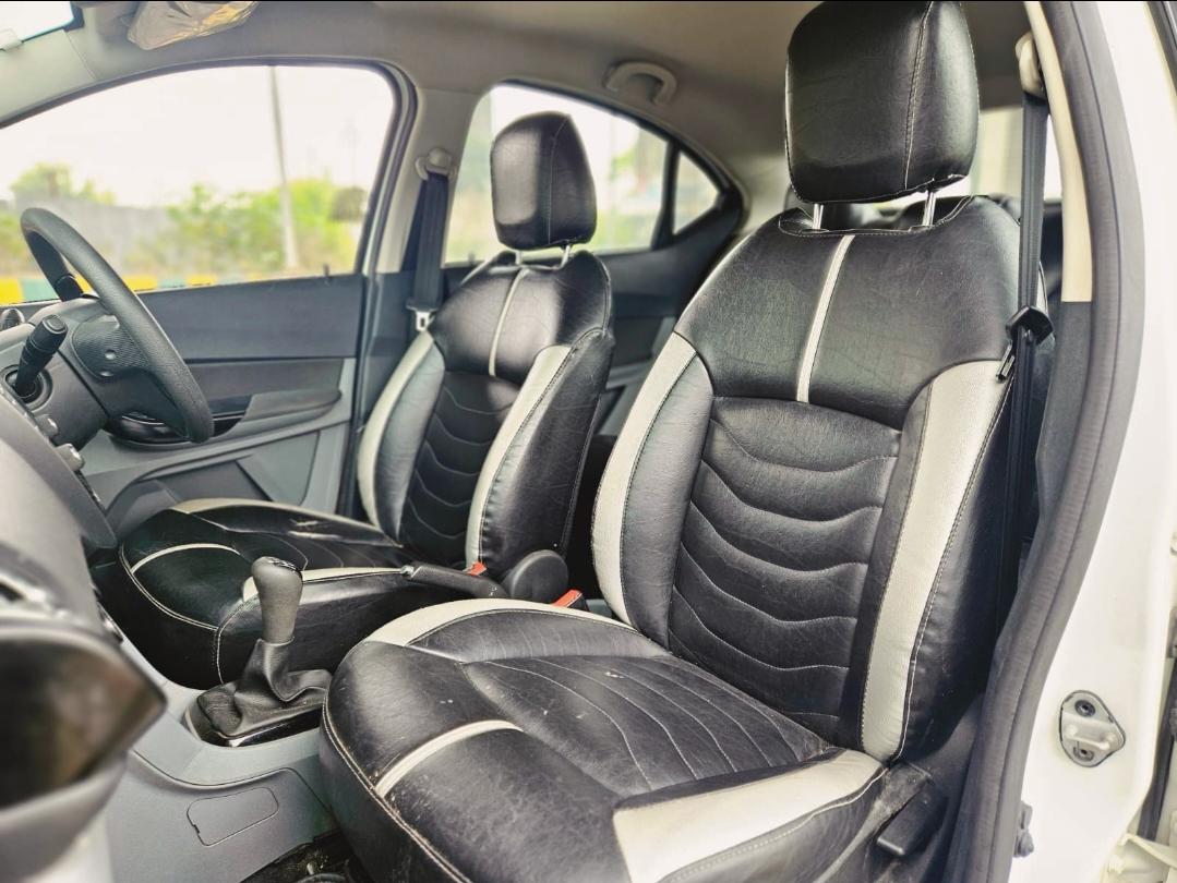 यूज़्ड 2018 टाटा टीगोर, Noida New Delhi 15 यूज़्ड 2018 टाटा टीगोर, Noida New Delhi 15