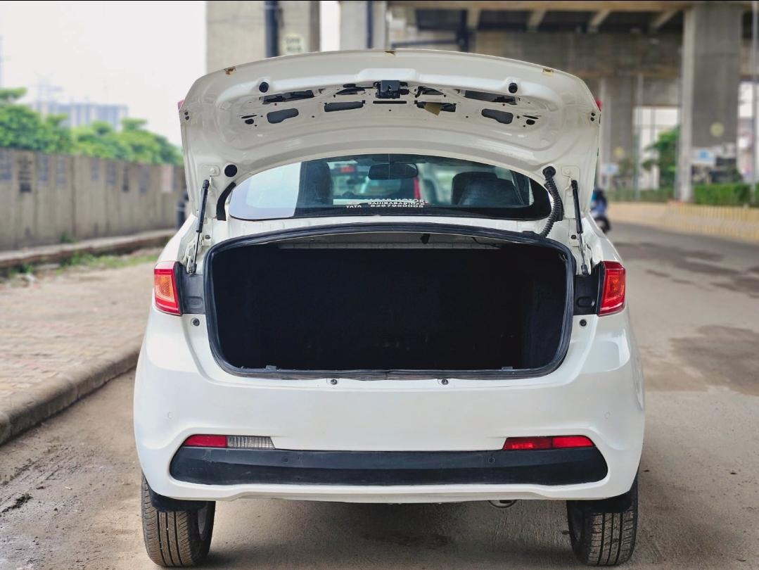 यूज़्ड 2018 टाटा टीगोर, Noida New Delhi 9 यूज़्ड 2018 टाटा टीगोर, Noida New Delhi 9