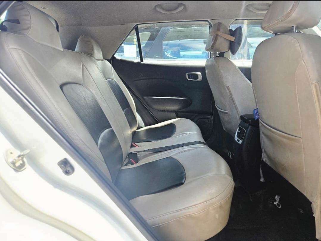 यूज़्ड 2020 ह्युंडई वेन्यू, Noida New Delhi 16 यूज़्ड 2020 ह्युंडई वेन्यू, Noida New Delhi 16