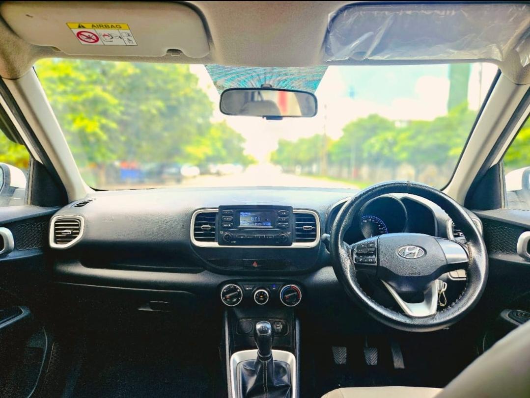 यूज़्ड 2020 ह्युंडई वेन्यू, Noida New Delhi 11 यूज़्ड 2020 ह्युंडई वेन्यू, Noida New Delhi 11