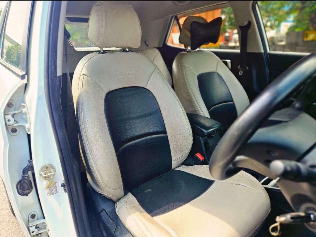 यूज़्ड 2020 ह्युंडई वेन्यू, Noida New Delhi 13 यूज़्ड 2020 ह्युंडई वेन्यू, Noida New Delhi 13