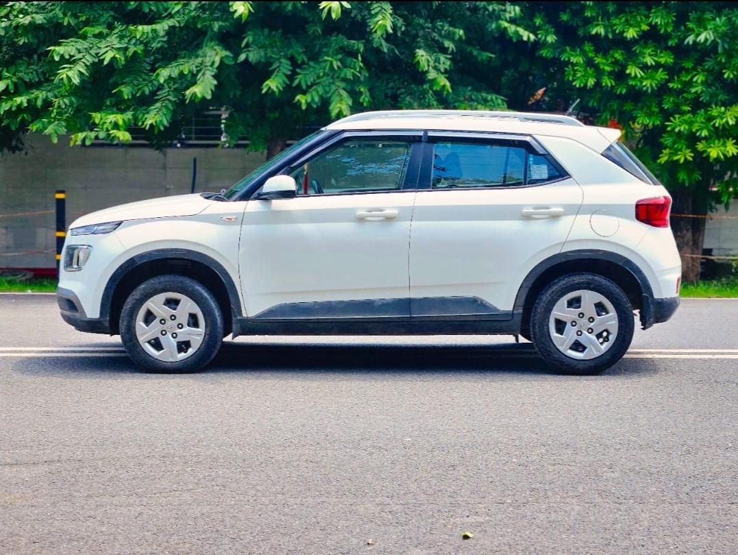 यूज़्ड 2020 ह्युंडई वेन्यू, Noida New Delhi 1 यूज़्ड 2020 ह्युंडई वेन्यू, Noida New Delhi 1