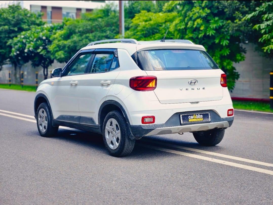 यूज़्ड 2020 ह्युंडई वेन्यू, Noida New Delhi 2 यूज़्ड 2020 ह्युंडई वेन्यू, Noida New Delhi 2