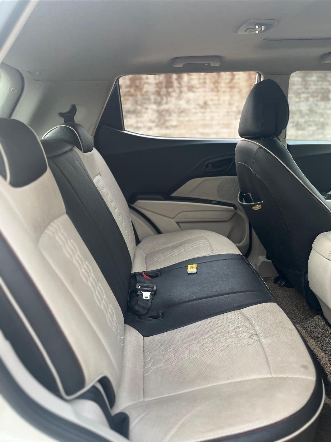 यूज़्ड 2022 महिंद्रा एक्सयूवी300, Raipur 8 यूज़्ड 2022 महिंद्रा एक्सयूवी300, Raipur 8