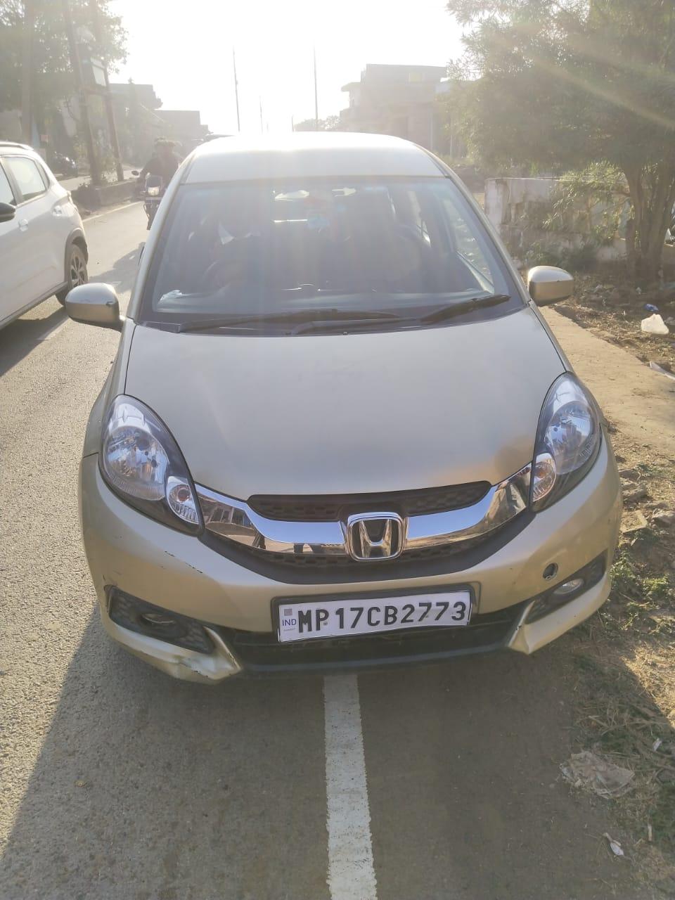 2014 होंडा मोबिलियो V(O) Diesel 2014 होंडा मोबिलियो V(O) Diesel