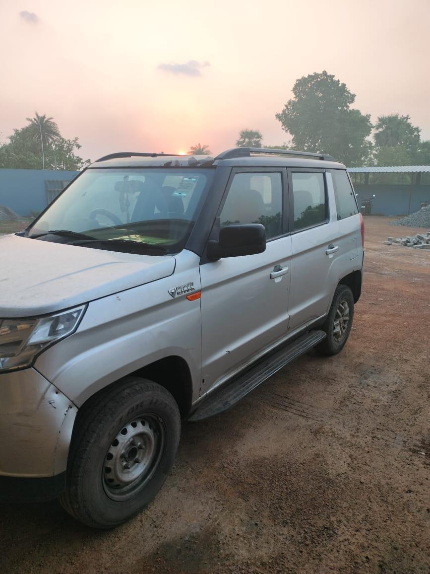 2016 महिंद्रा टीयूवी300 T8 2016 महिंद्रा टीयूवी300 T8