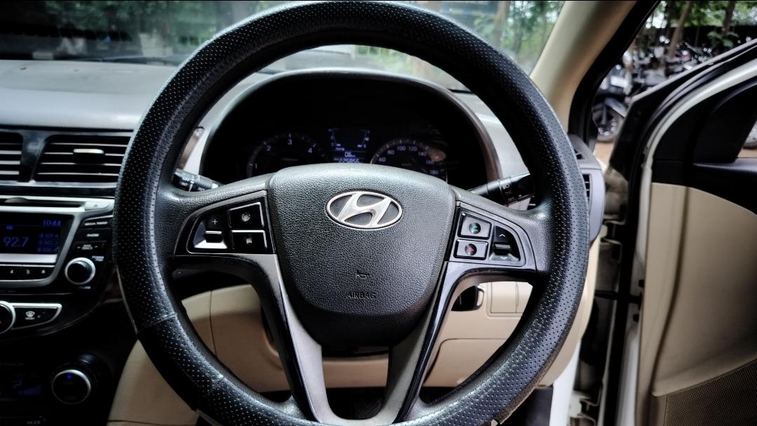 यूज़्ड 2016 ह्युंडई वरना, Rourkela  12 यूज़्ड 2016 ह्युंडई वरना, Rourkela  12