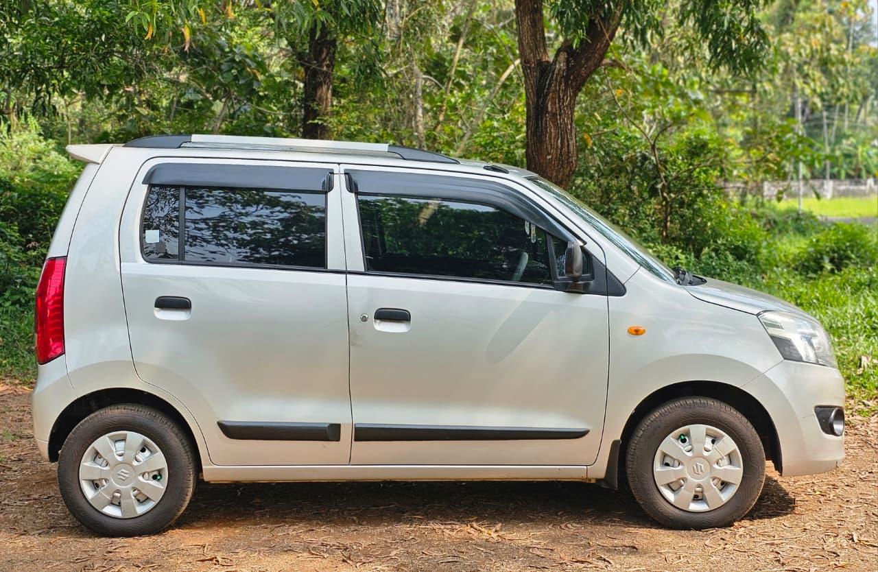 यूज़्ड 2015 मारुति सुजुकी वैगन आर, Kozhikode  5 यूज़्ड 2015 मारुति सुजुकी वैगन आर, Kozhikode  5