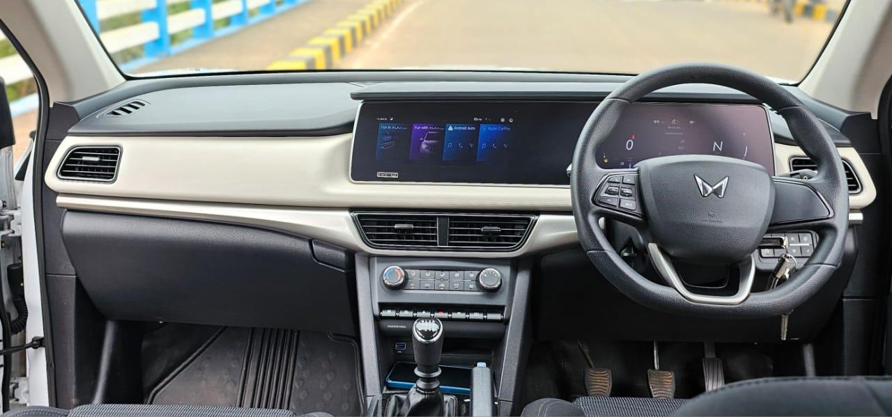 यूज़्ड 2022 महिंद्रा एक्सयूवी700, Feroke, Kozhikode 11 यूज़्ड 2022 महिंद्रा एक्सयूवी700, Feroke, Kozhikode 11