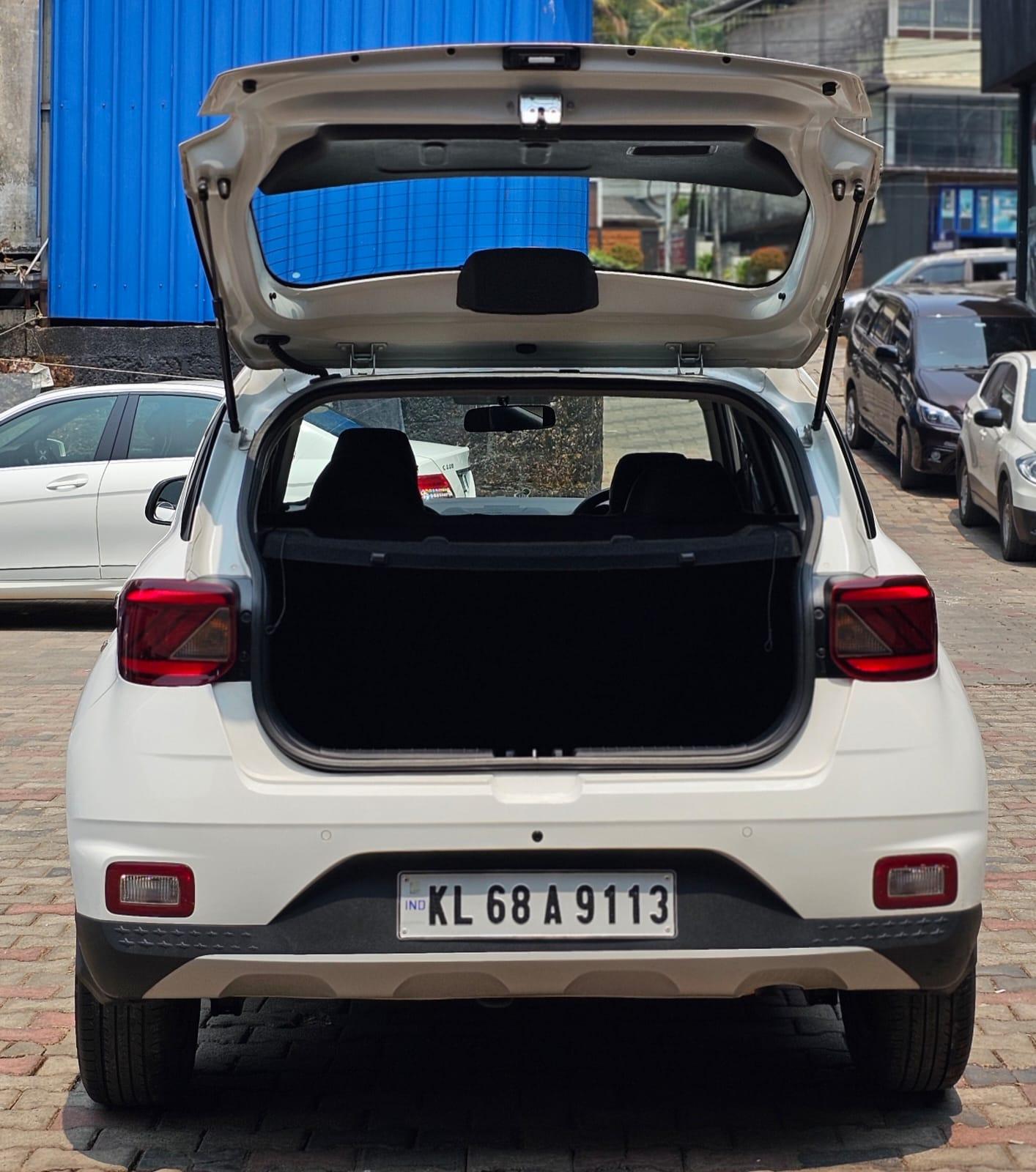 यूज़्ड 2020 ह्युंडई वेन्यू, Feroke, Kozhikode 9 यूज़्ड 2020 ह्युंडई वेन्यू, Feroke, Kozhikode 9