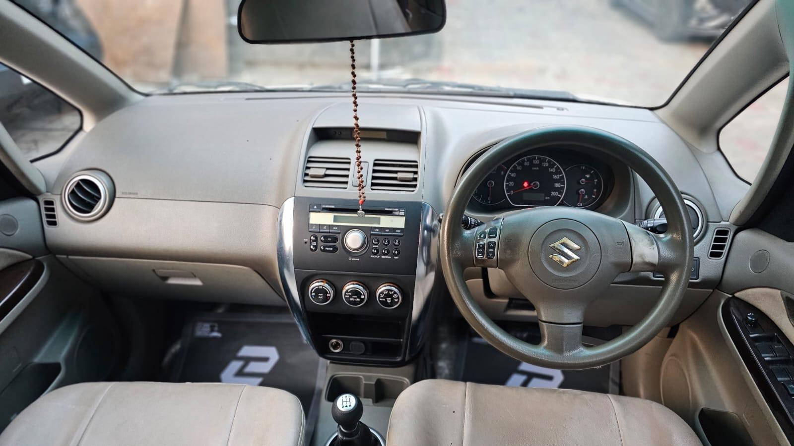 यूज़्ड 2010 मारुति सुजुकी एसएक्स4, Feroke, Kozhikode 11 यूज़्ड 2010 मारुति सुजुकी एसएक्स4, Feroke, Kozhikode 11