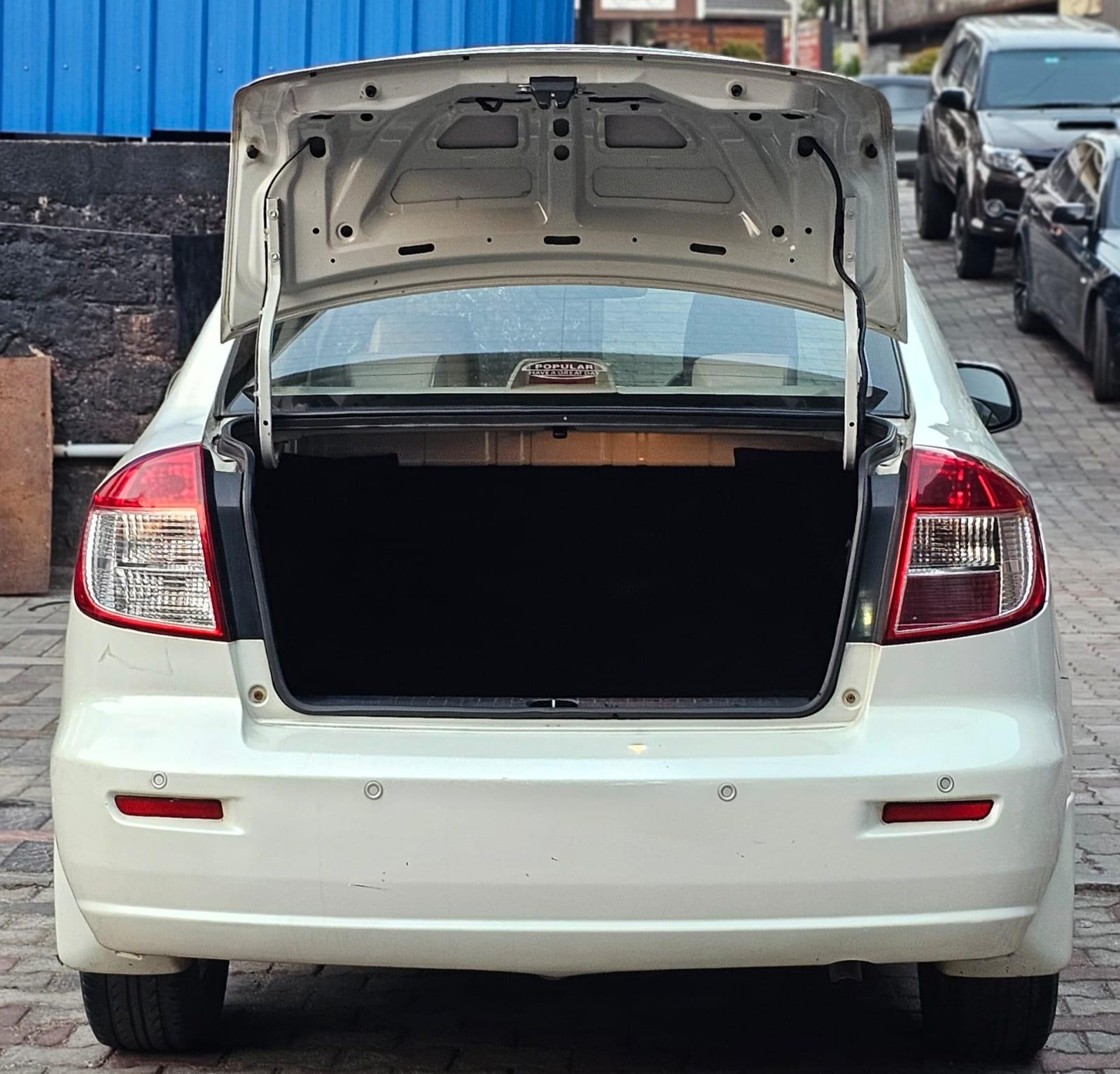 यूज़्ड 2010 मारुति सुजुकी एसएक्स4, Feroke, Kozhikode 9 यूज़्ड 2010 मारुति सुजुकी एसएक्स4, Feroke, Kozhikode 9