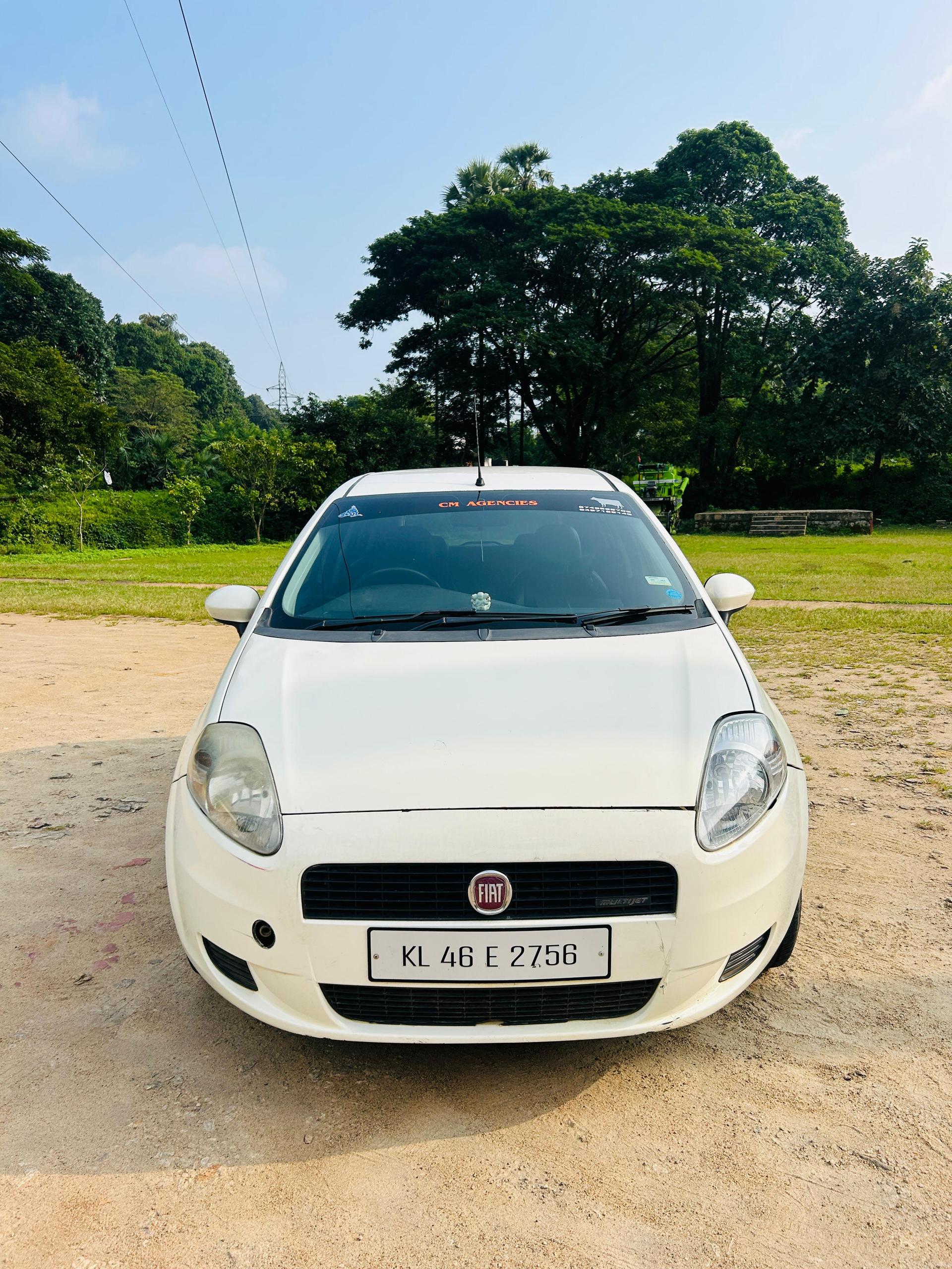 2011 फिएट ग्रैंड पुंटो 1.2 Dynamic 2011 फिएट ग्रैंड पुंटो 1.2 Dynamic