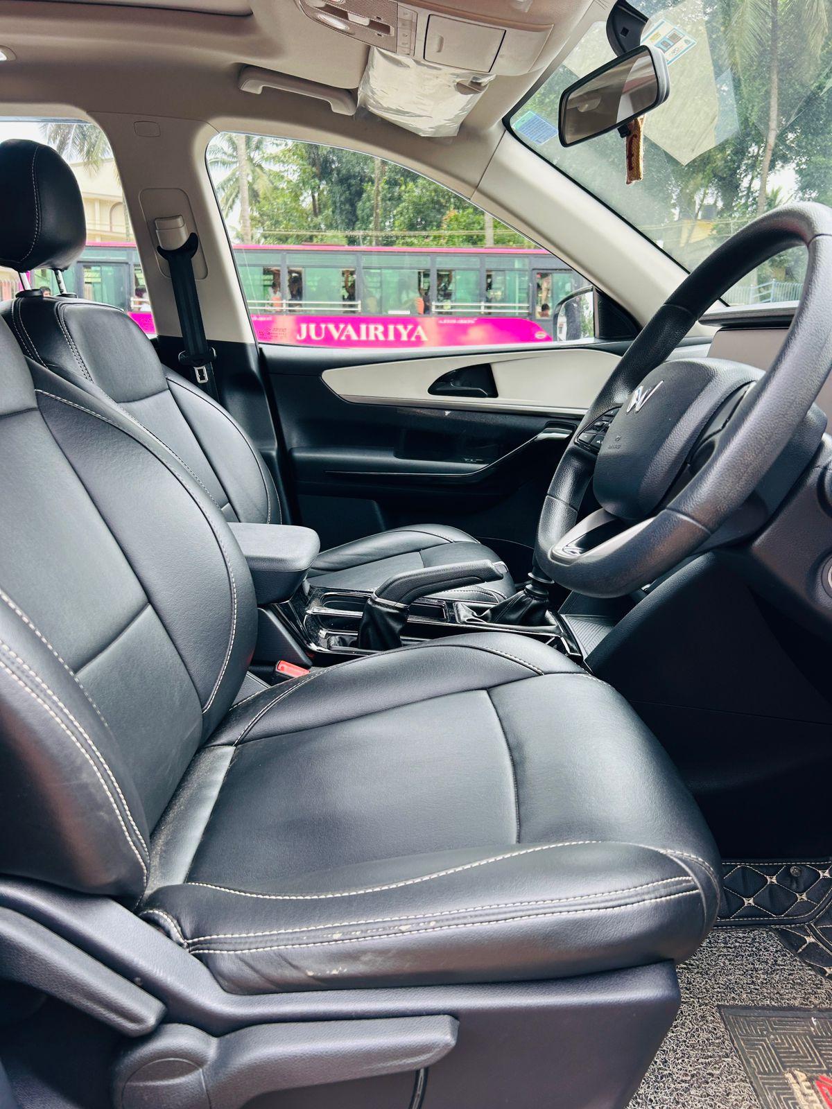 यूज़्ड 2022 महिंद्रा एक्सयूवी700, Mundur Palakkad, Palakkad 15 यूज़्ड 2022 महिंद्रा एक्सयूवी700, Mundur Palakkad, Palakkad 15