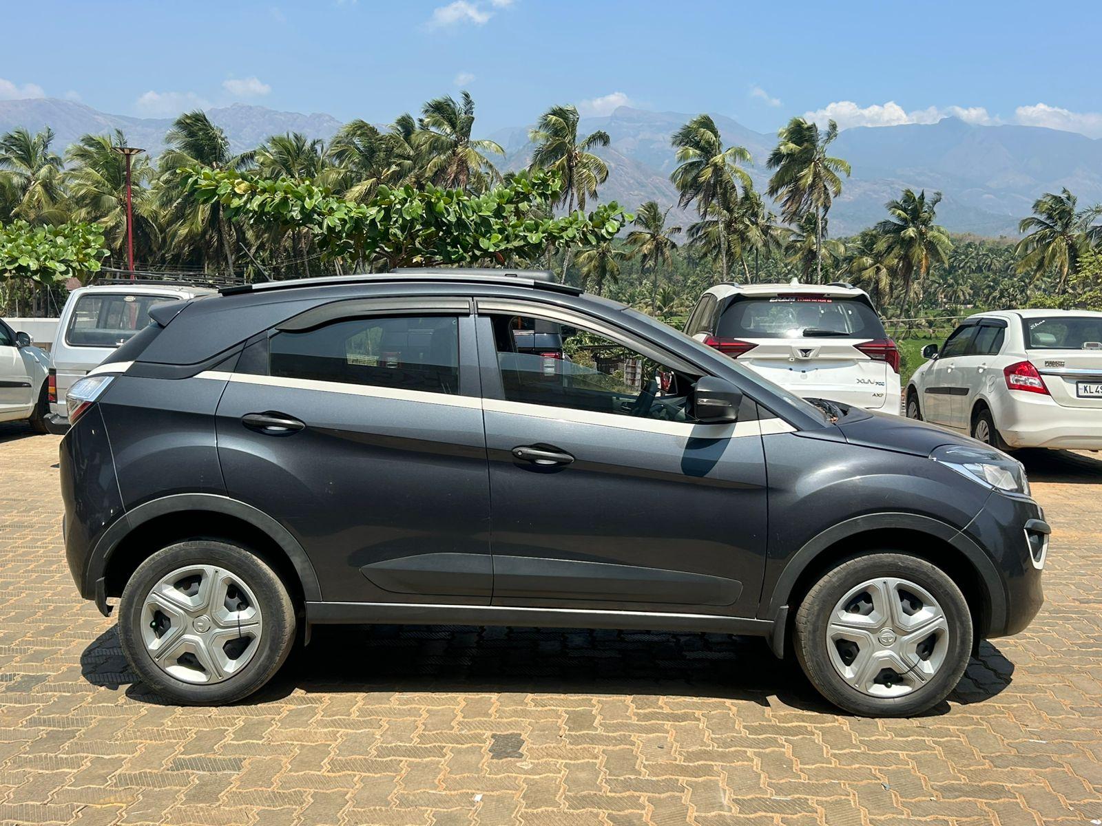 यूज़्ड 2019 महिंद्रा एक्सयूवी300, Mundur Palakkad, Palakkad 5 यूज़्ड 2019 महिंद्रा एक्सयूवी300, Mundur Palakkad, Palakkad 5