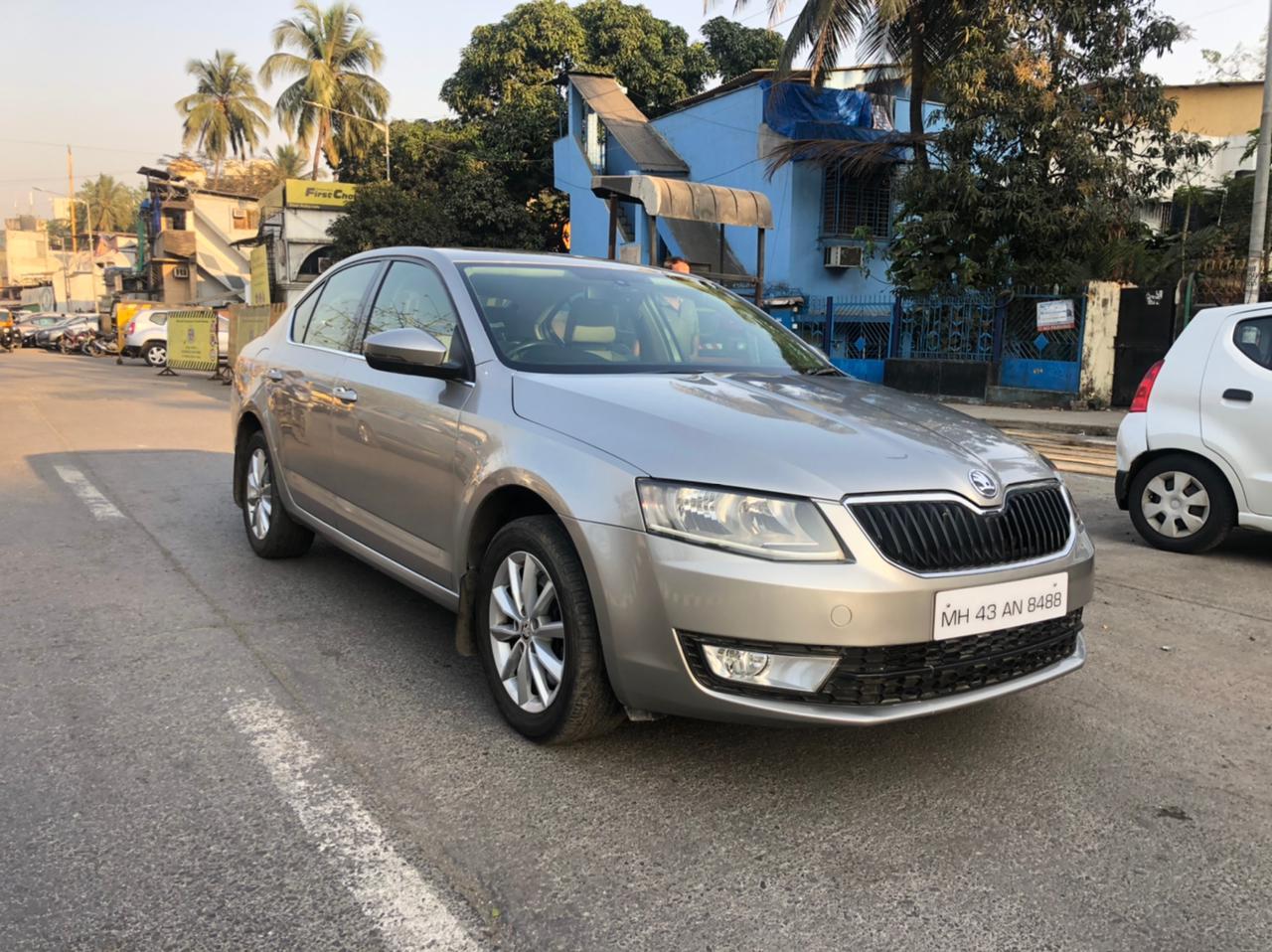 2014 स्कोडा ऑक्टाविया 1.8 Ambition Plus TSI AT 2014 स्कोडा ऑक्टाविया 1.8 Ambition Plus TSI AT