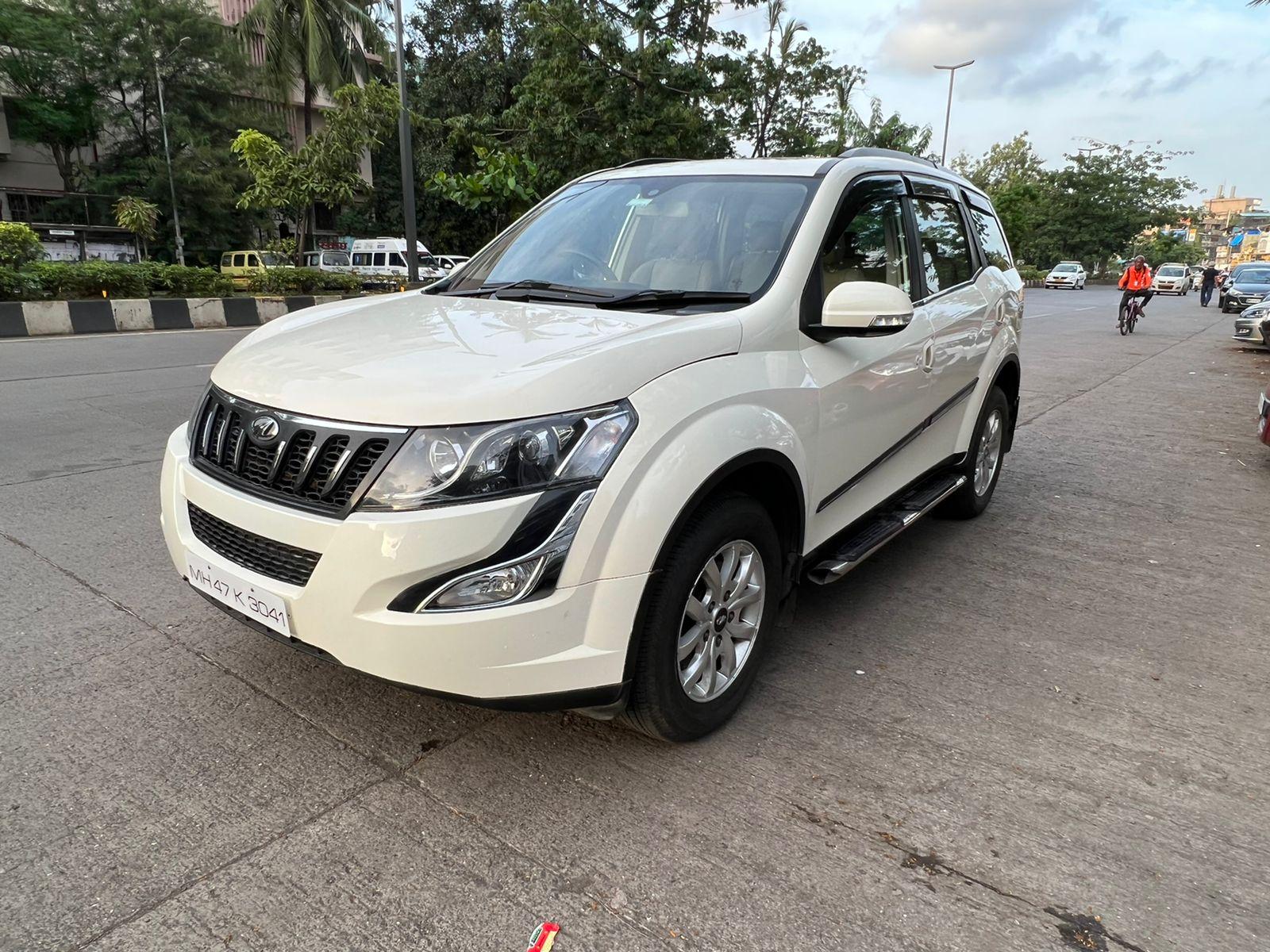 2016 महिंद्रा एक्सयूवी500 W10 FWD AT 2016 महिंद्रा एक्सयूवी500 W10 FWD AT