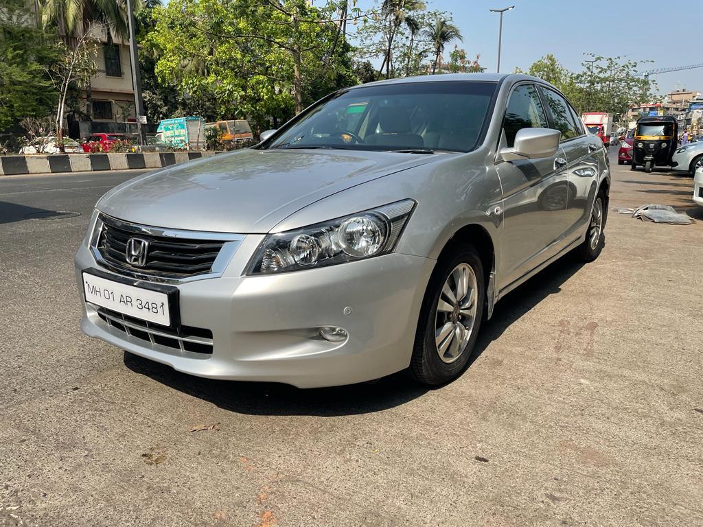 2010 होंडा अकॉर्ड 2.4 Elegance MT 2010 होंडा अकॉर्ड 2.4 Elegance MT