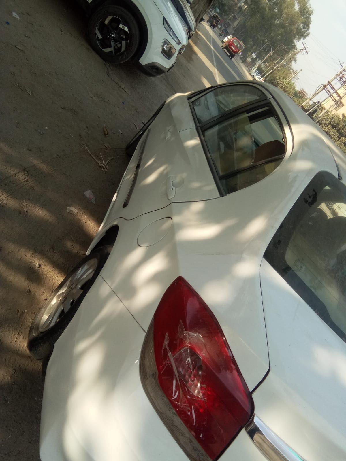 यूज़्ड 2013 होंडा अमेज़, Abrol Nagar Pathankot, Pathankot 2 यूज़्ड 2013 होंडा अमेज़, Abrol Nagar Pathankot, Pathankot 2