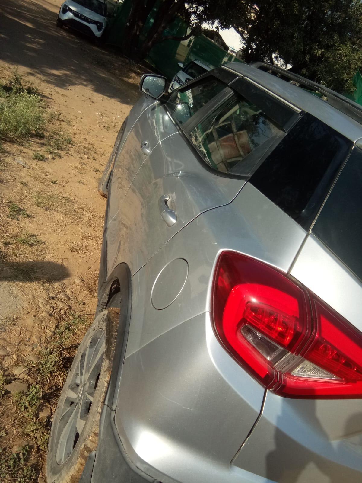 यूज़्ड 2021 महिंद्रा एक्सयूवी300, Abrol Nagar Pathankot, Pathankot 2 यूज़्ड 2021 महिंद्रा एक्सयूवी300, Abrol Nagar Pathankot, Pathankot 2