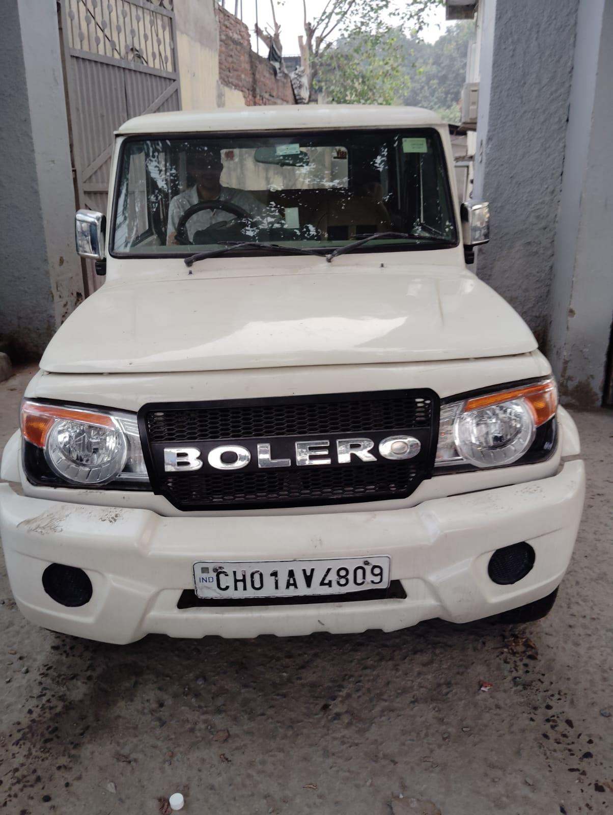 2013 महिंद्रा बोलेरो SLE BS4 2013 महिंद्रा बोलेरो SLE BS4