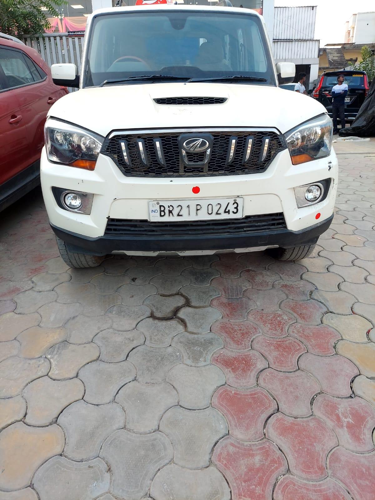 2015 महिंद्रा स्कॉर्पियो S10 2WD 2015 महिंद्रा स्कॉर्पियो S10 2WD