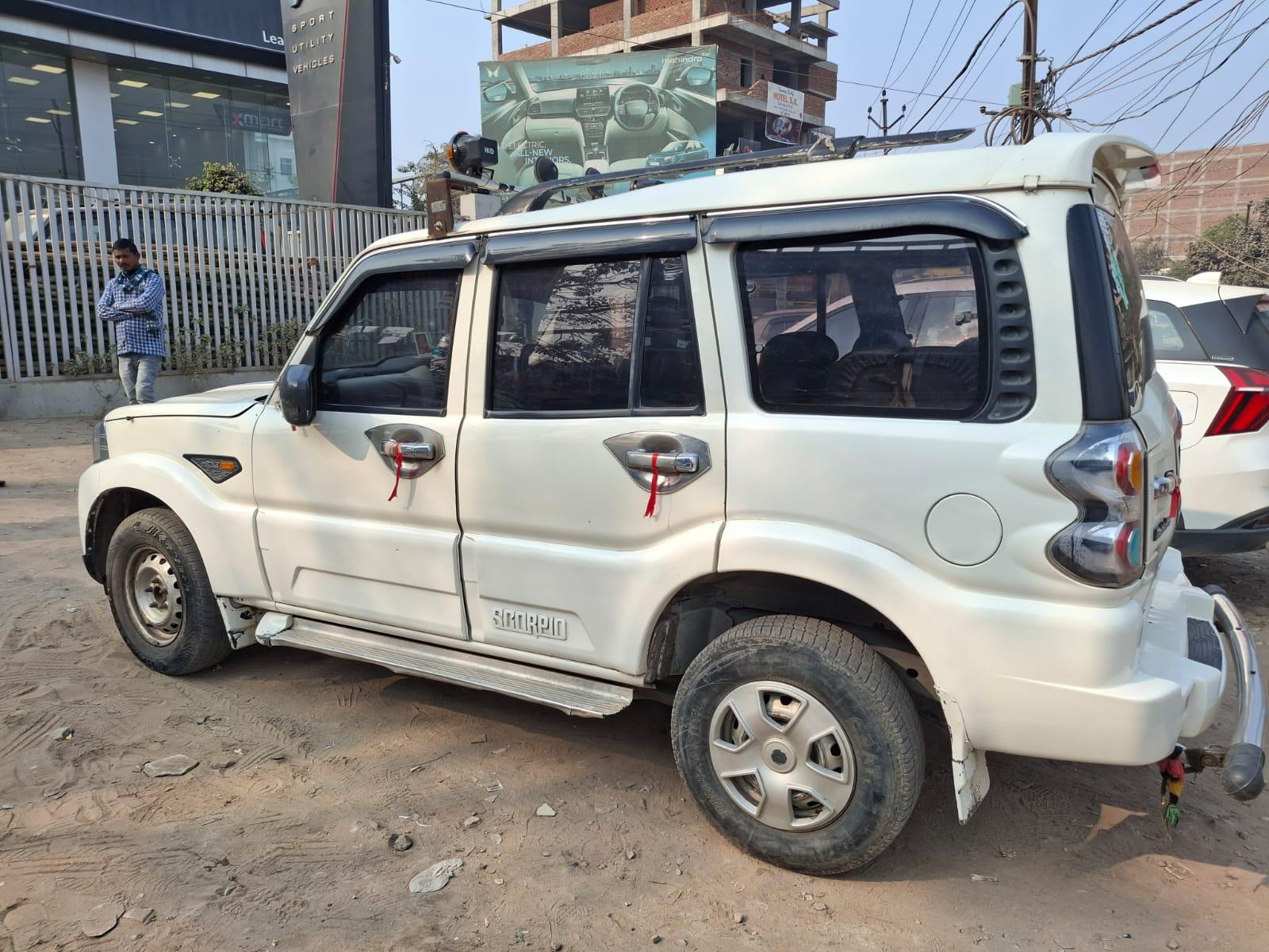 2015 महिंद्रा स्कॉर्पियो S2 2WD 2015 महिंद्रा स्कॉर्पियो S2 2WD