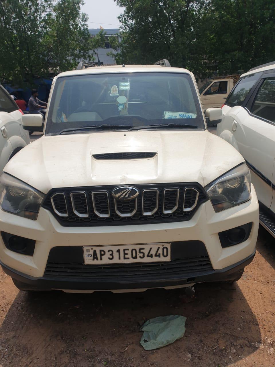 2018 महिंद्रा स्कॉर्पियो S7 140 2WD BS IV 2018 महिंद्रा स्कॉर्पियो S7 140 2WD BS IV