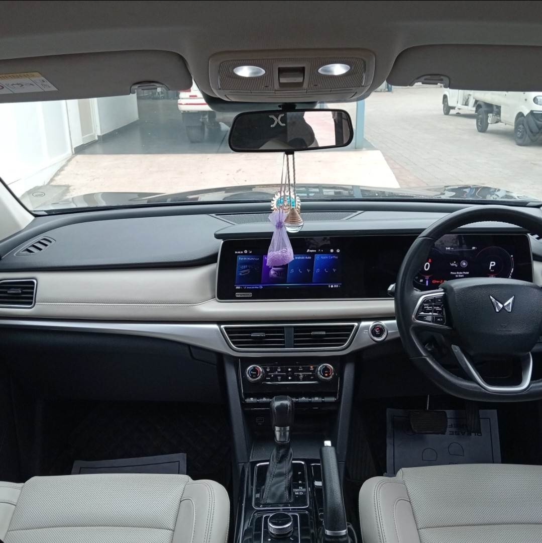 Used 2021 Mahindra XUV700 Used 2021 Mahindra XUV700