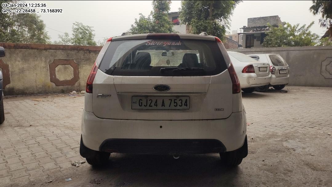 2011 फोर्ड फीगो 1.4 Duratorq ZXI 2011 फोर्ड फीगो 1.4 Duratorq ZXI