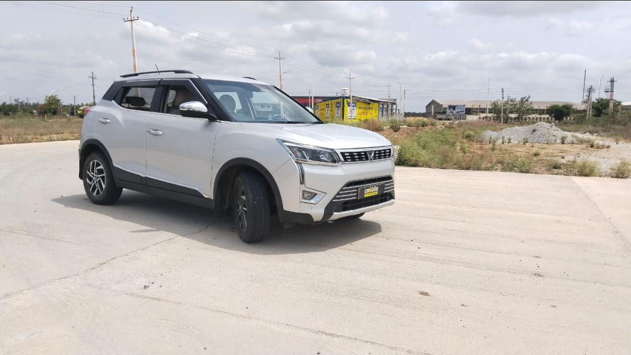 2023 महिंद्रा एक्सयूवी300 W8 (O) Diesel 2023 महिंद्रा एक्सयूवी300 W8 (O) Diesel