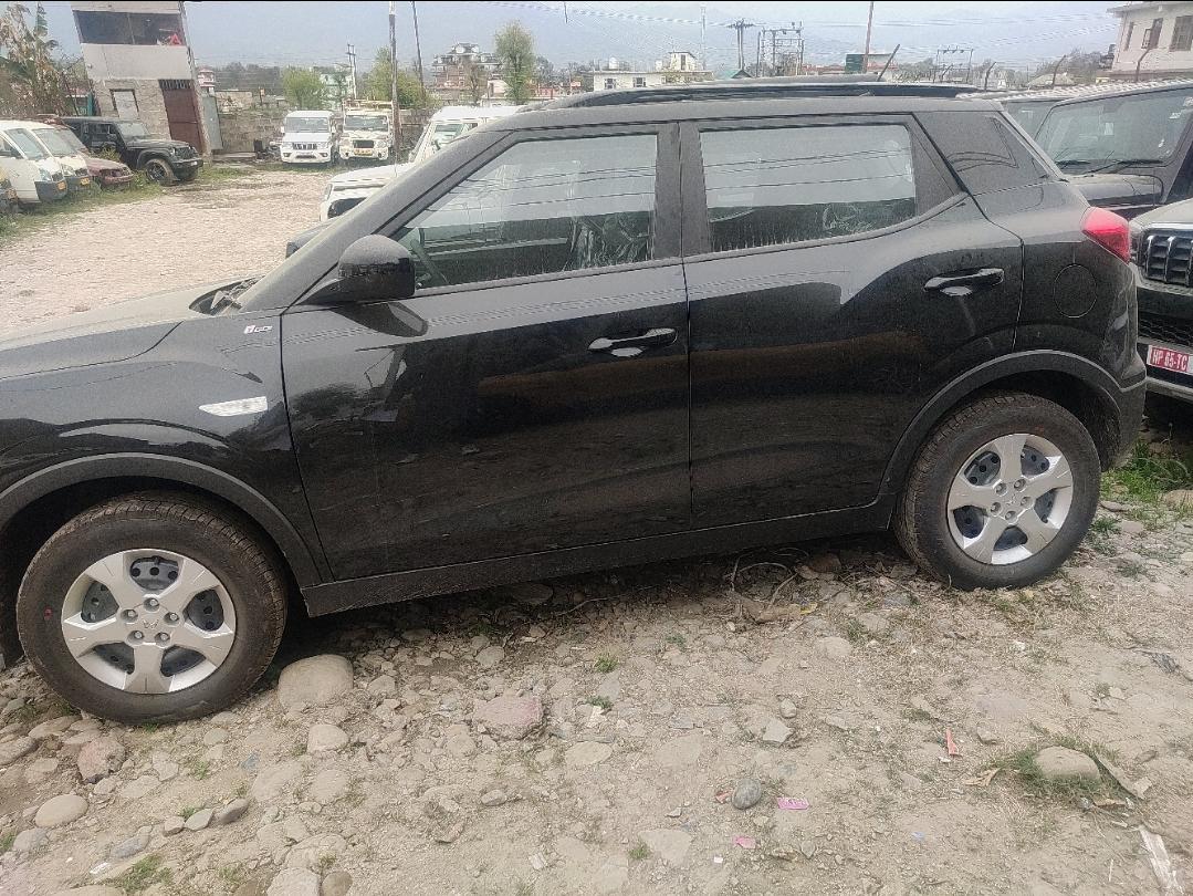 2021 महिंद्रा एक्सयूवी300 W6 Petrol 2021 महिंद्रा एक्सयूवी300 W6 Petrol