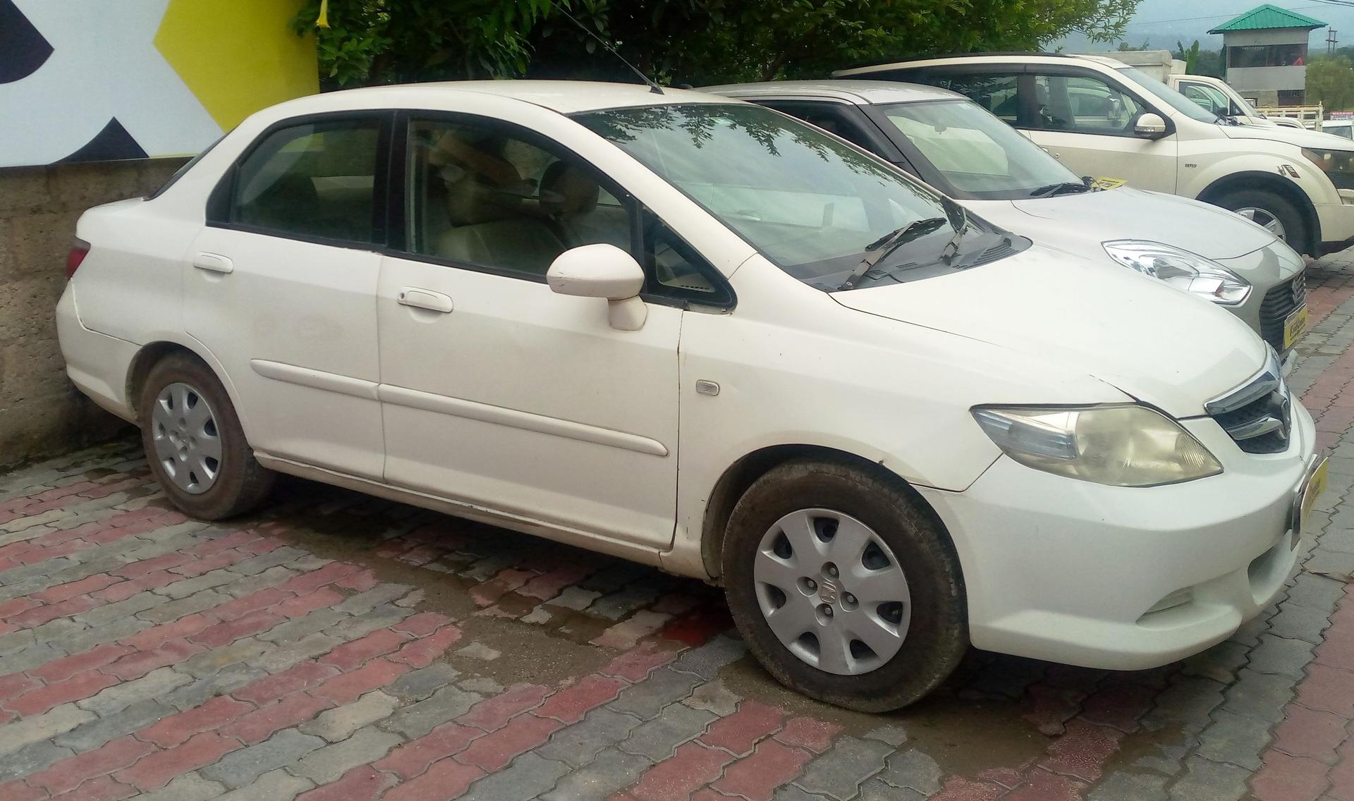 2006 होंडा सिटी ज़ेडएक्स CVT 2006 होंडा सिटी ज़ेडएक्स CVT
