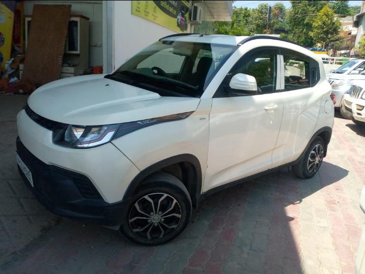 2016 महिंद्रा केयूवी 100 K4 Plus Petrol 6 Seater BS IV