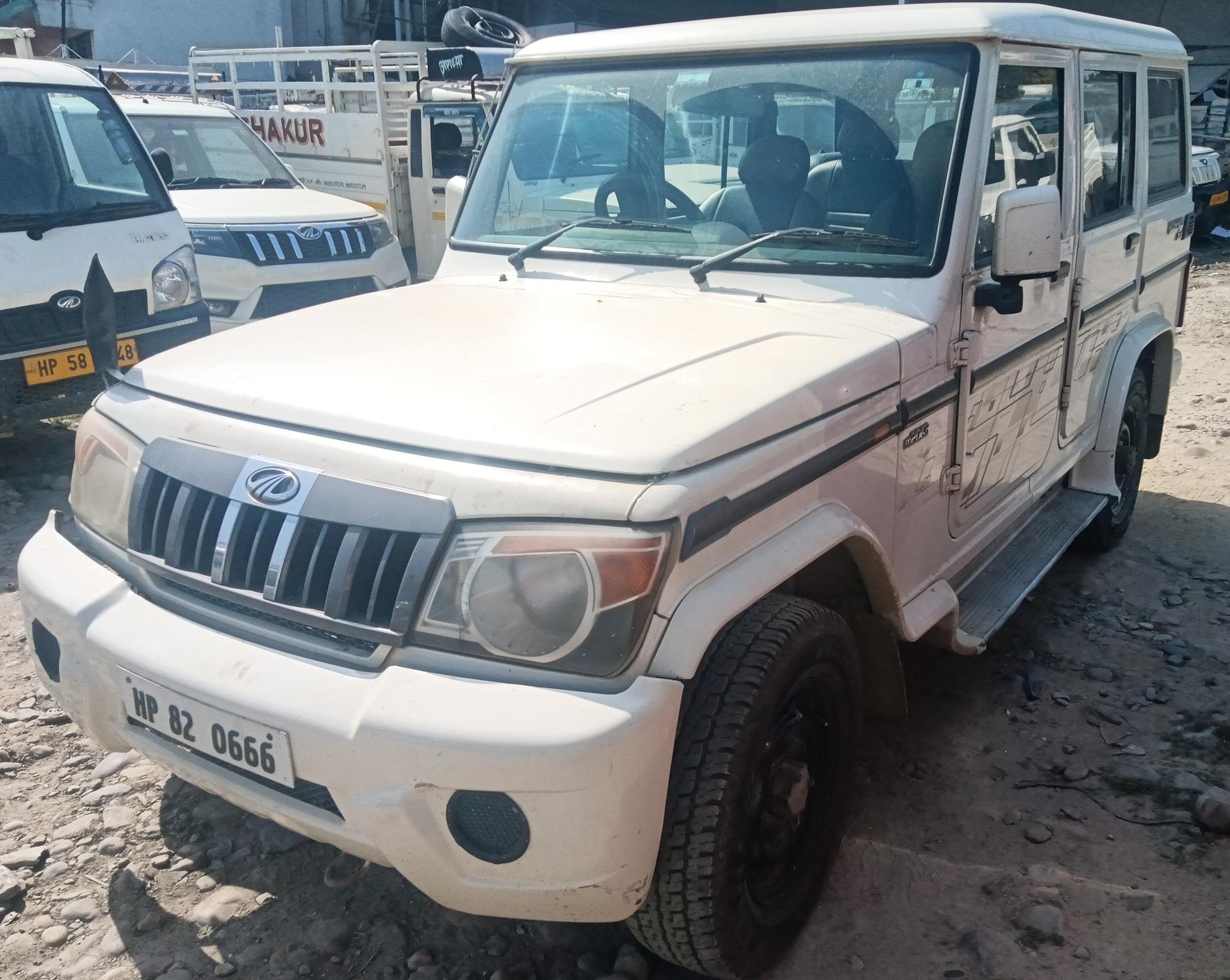 2015 महिंद्रा बोलेरो ZLX BS3 2015 महिंद्रा बोलेरो ZLX BS3