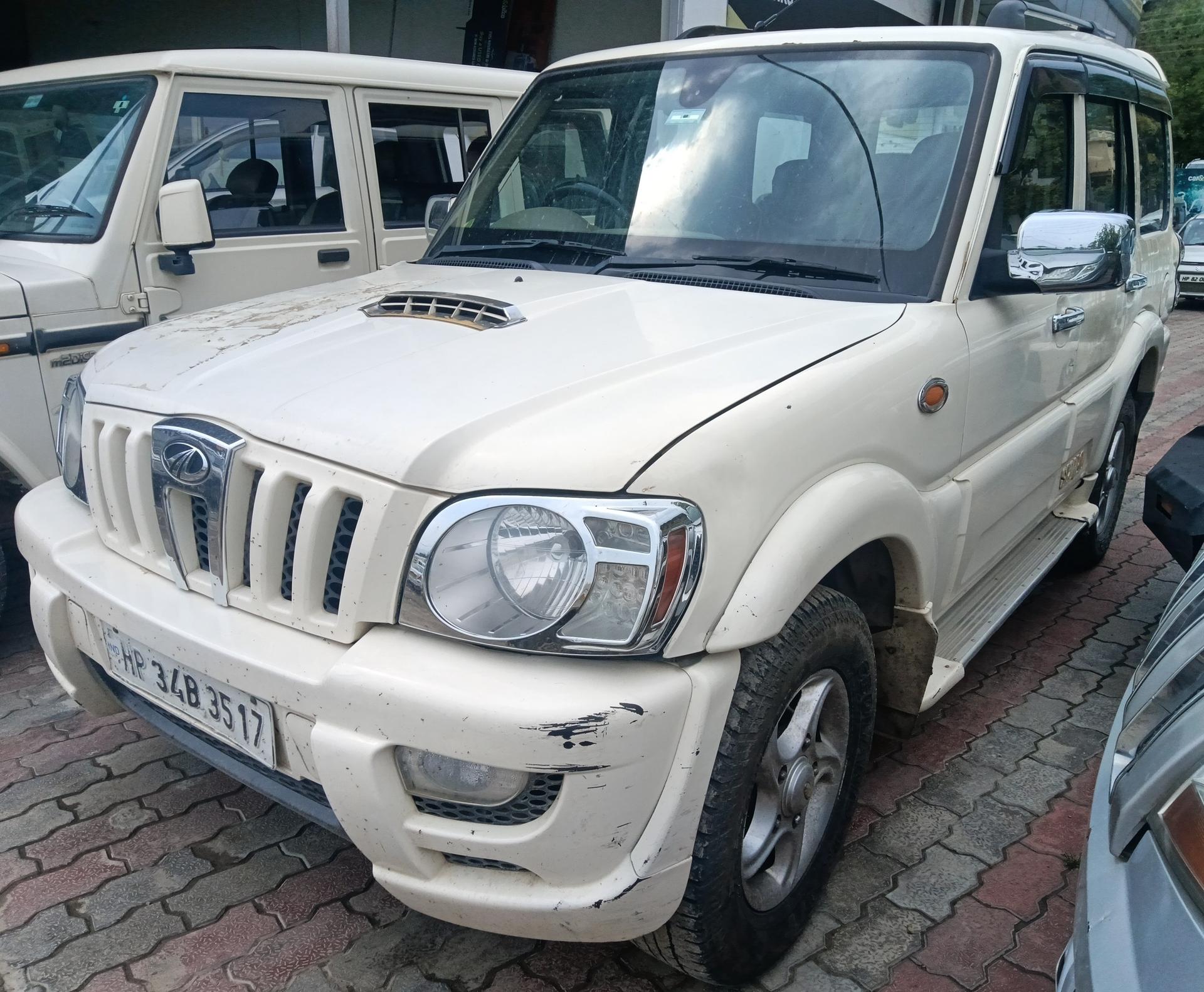 2011 महिंद्रा स्कॉर्पियो VLX 2WD BS3 Airbag 2011 महिंद्रा स्कॉर्पियो VLX 2WD BS3 Airbag