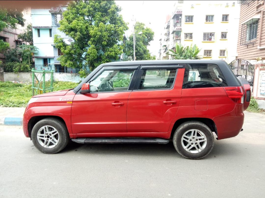 2019 महिंद्रा टीयूवी300 प्लस P8 2019 महिंद्रा टीयूवी300 प्लस P8
