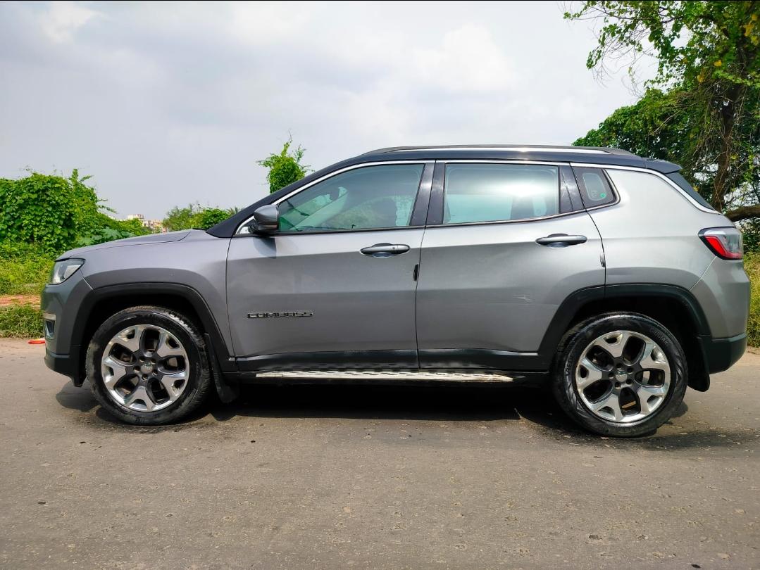2019 जीप कम्पास Limited 4X4 2.0 Diesel BS IV 2019 जीप कम्पास Limited 4X4 2.0 Diesel BS IV